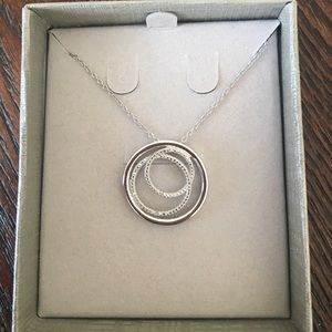 Zales circle diamond necklace